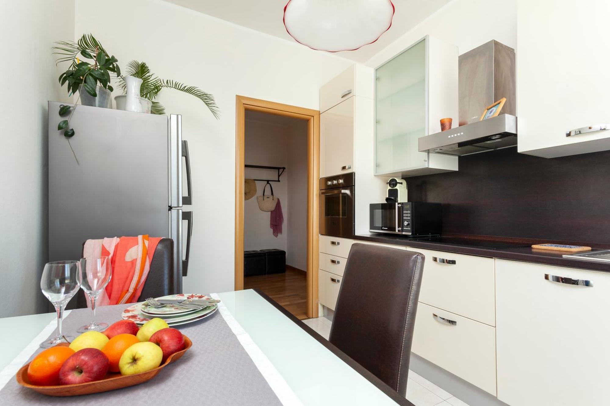 Two Spacious Bedrooms 1 Minute To Metro Stop * Milano